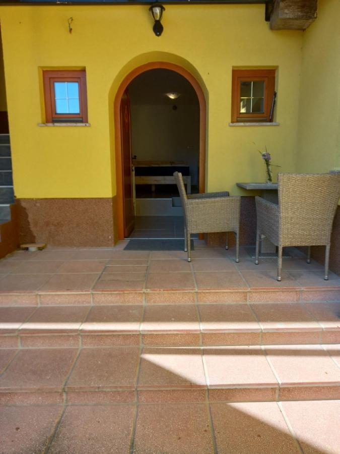 B&B Family Room Tubej Бохинь Экстерьер фото